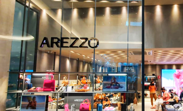 Imagem: Azzas fecha fábrica da Arezzo e demite 135 colaboradores