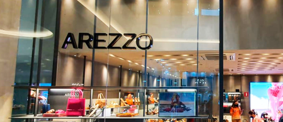 Imagem destaque: Azzas fecha fábrica da Arezzo e demite 135 colaboradores