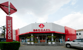 Imagem: Drogasil chega a 2 mil farmácias em operação no Brasil