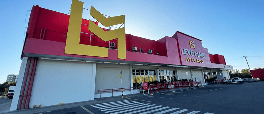 Imagem destaque: RedeMais leva nova unidade do Leve Mais Atacarejo para Macau (RN)