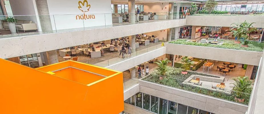 Imagem destaque: Natura finaliza venda de participações na Avon na América Central