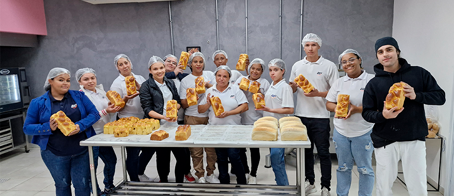 Imagem destaque: GoodBom Supermercados lança escola de padaria para promover desenvolvimento interno