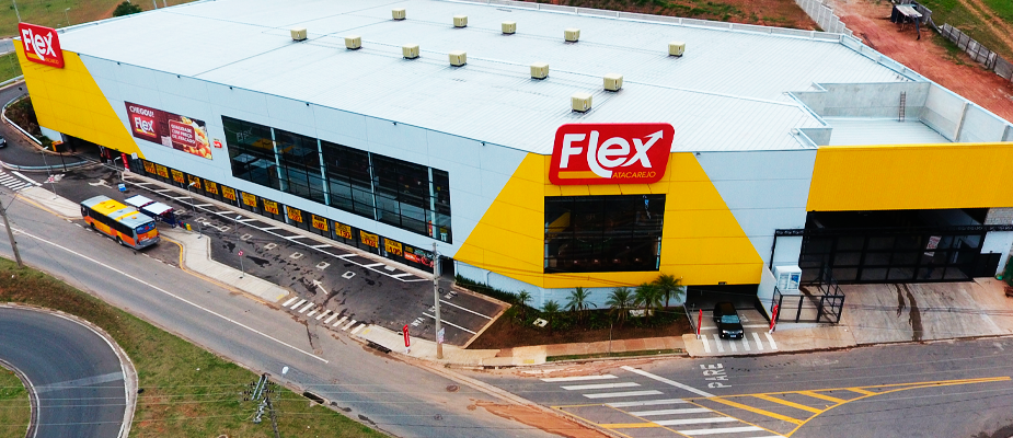 Imagem destaque: DM amplia parceria e passa a operar cartões do Flex Atacarejo