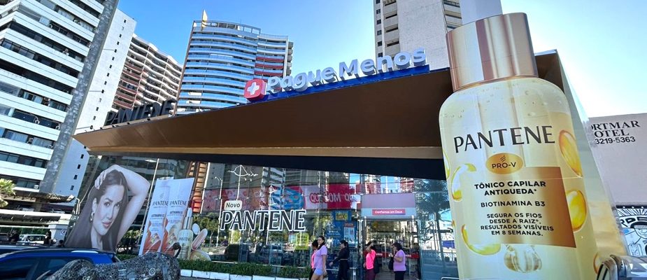 Imagem destaque: Pague Menos fecha parceria com Pantene para ativações na farmácia
