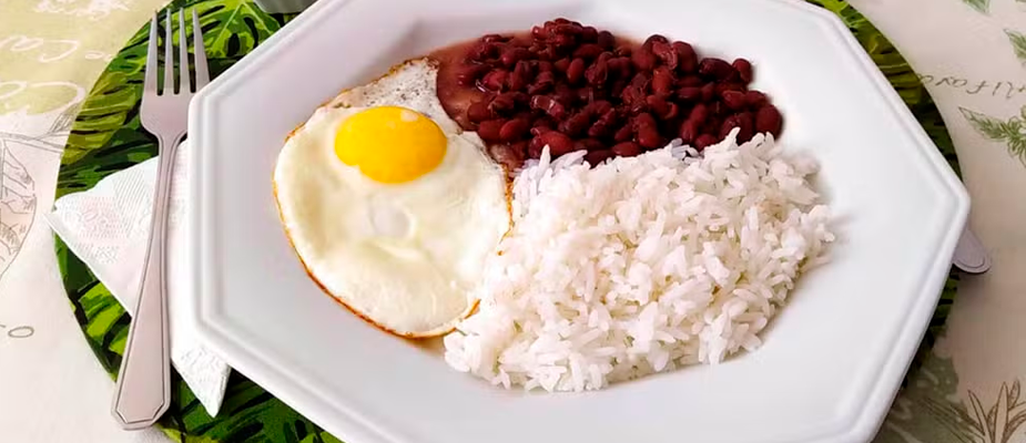Imagem destaque: Itens básicos que compõem o almoço apresentam queda de preço em maio
