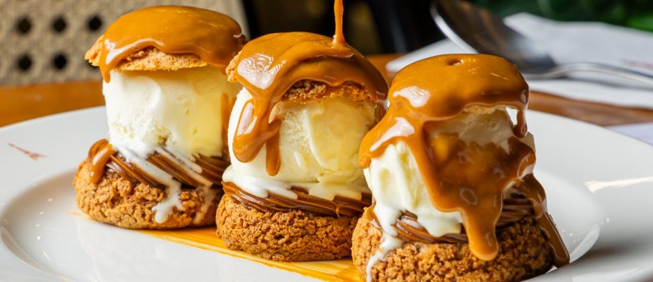 Imagem destaque: L’Entrecôte de Paris lança sobremesa com a Havanna e promove ação com a Coca-Cola