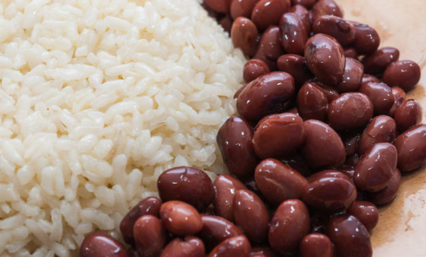 Imagem: Preços de arroz e feijão caem, mas consumo segue em retração no varejo alimentar em 2025