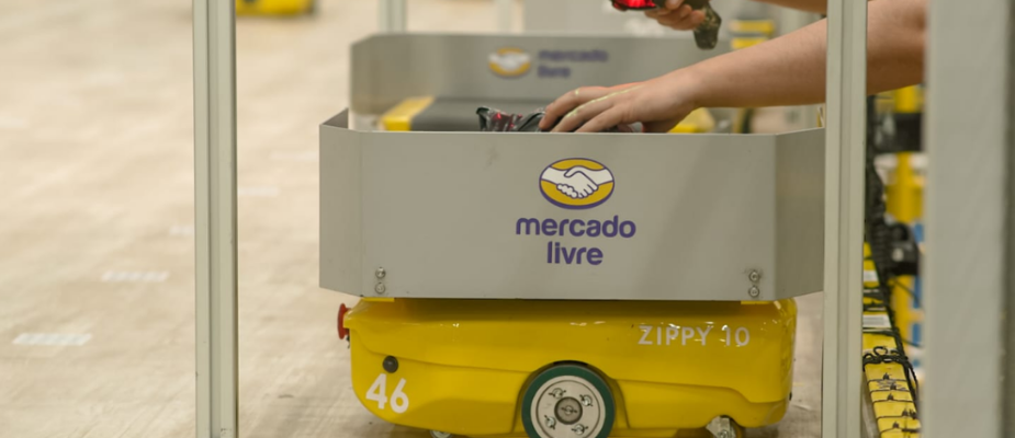 Imagem destaque: Mercado Livre introduz nova geração de robôs para reforçar operação logística