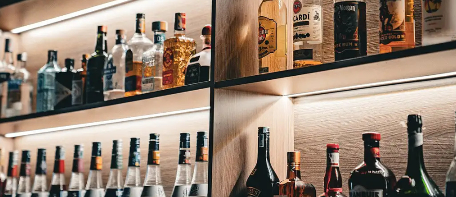 Imagem destaque: Câmara de SP avança com selo contra fraude de bebidas