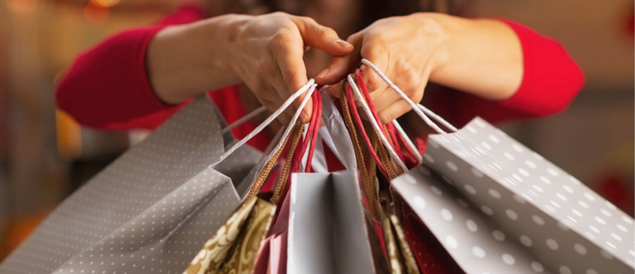 Imagem destaque: Consumidores querem gastar até R$ 500 para comprar  presentes de Natal, diz pesquisa