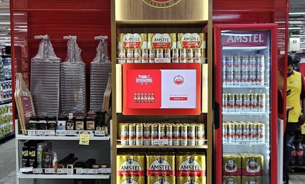 Imagem: Amstel lança solução para PDVs com móvel temático “Churrasco Amstel”