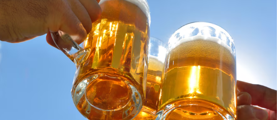 Imagem destaque: Onda de calor em SP altera horário de consumo de cerveja, aponta pesquisa