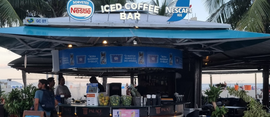 Imagem destaque: Nescafé aposta em experiências sensoriais com quiosque em Copacabana (RJ)
