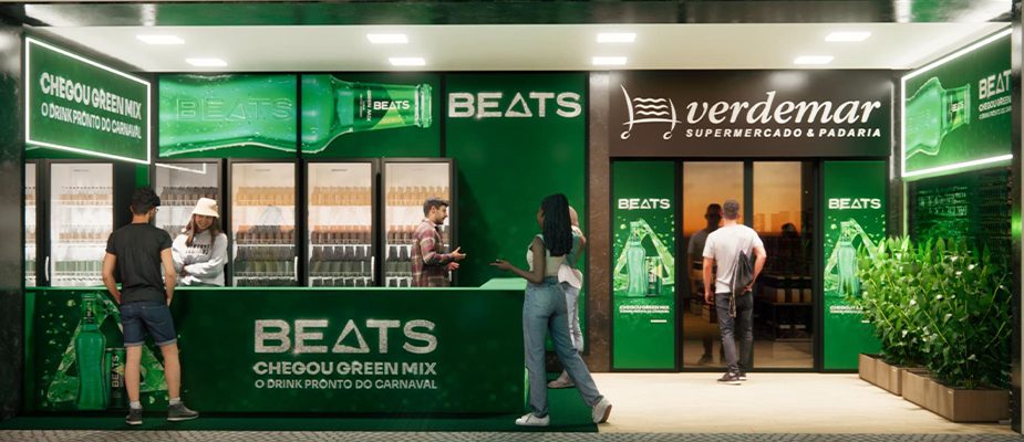 Imagem destaque: Supermercado Verdemar monta bar externo com foco no Carnaval