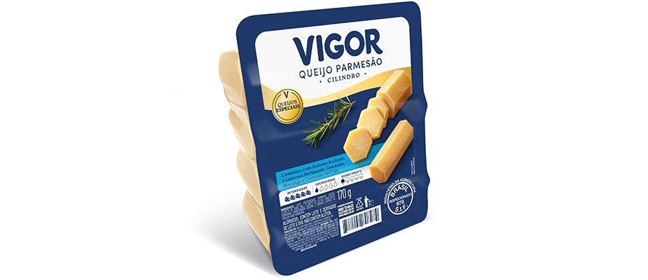 Imagem destaque: Vigor avança na categoria de queijos com novo parmesão em formato cilindro