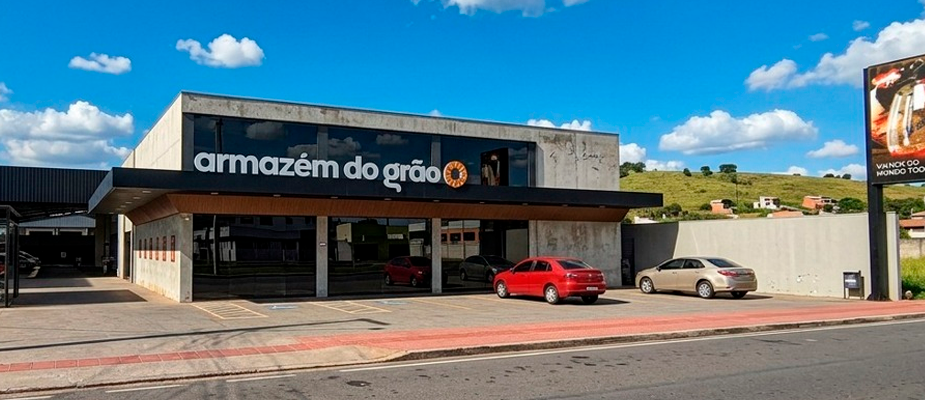 Imagem destaque: Food service ganha destaque na nova loja do Armazém do Grão em Petrópolis (RJ)