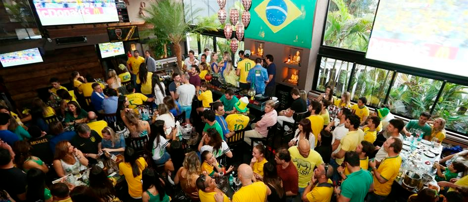 Imagem destaque: Classificação do Brasil impulsiona faturamento de bares em 86,1%