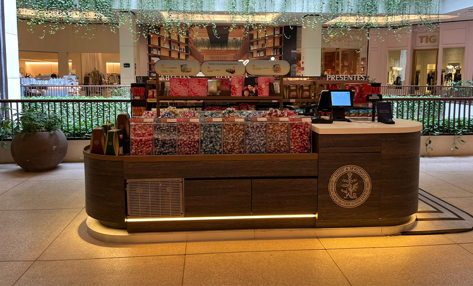 Imagem: Focando em pontos estratégicos, Lindt abre unidade no Shopping Cidade Jardim (SP)
