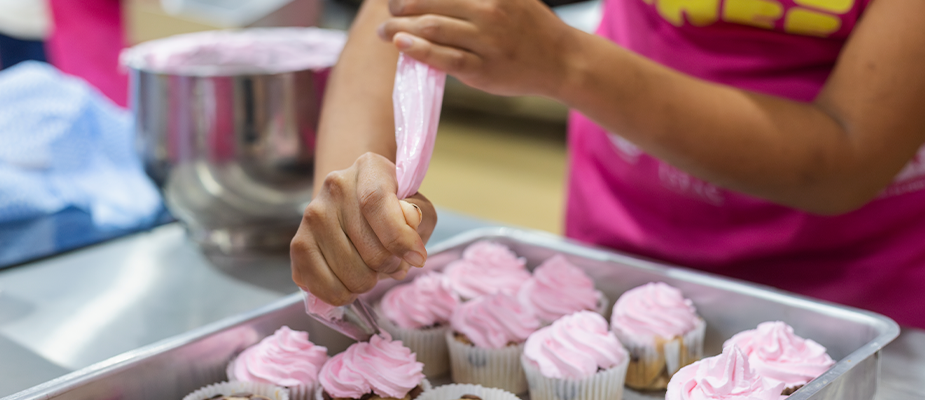 Imagem destaque: Fini Profissional inaugura cozinha-escola em SP com formação gratuita em confeitaria