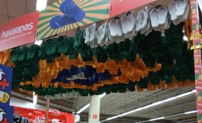 Imagem: Americanas monta parreira temática de Havaianas para a Copa do Mundo