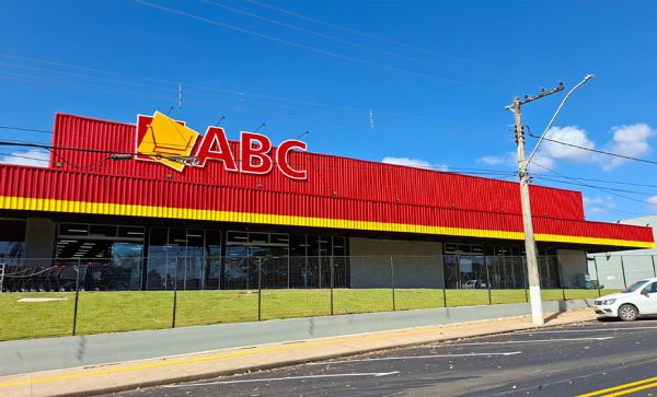 Imagem: Grupo ABC instala primeiro hipermercado em São Sebastião do Paraíso (MG)