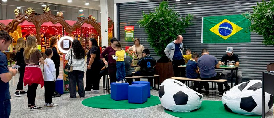 Imagem destaque: Macromix Atacado aposta em experiências interativas no PDV para a Copa do Mundo