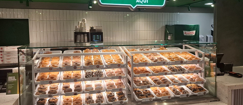 Imagem destaque: Krispy Kreme prepara inauguração no Shopping Center 3, em São Paulo
