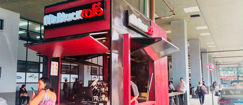 Imagem destaque: Cafeteria em container vira aposta da Mr. Black para expansão