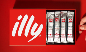 Imagem: illycaffè lança café solúvel em sachês individuais