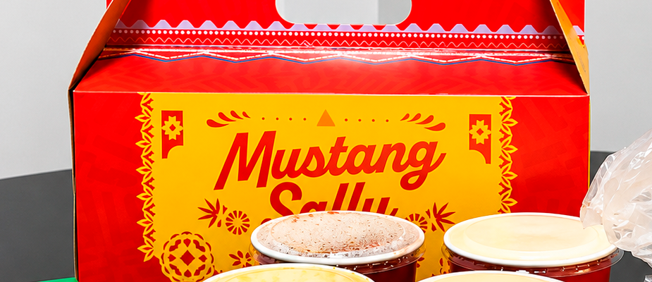 Imagem destaque: Mustang Sally lança embalagem para delivery inspirada na cultura mexicana