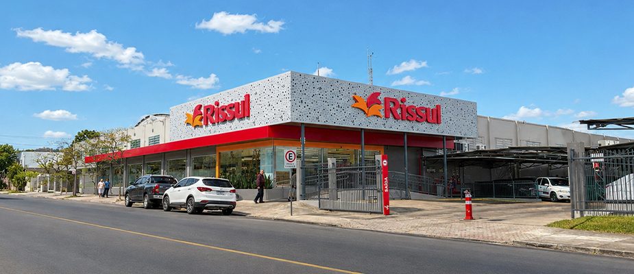 Imagem destaque: Rissul reinaugura supermercado em São Leopoldo (RS)