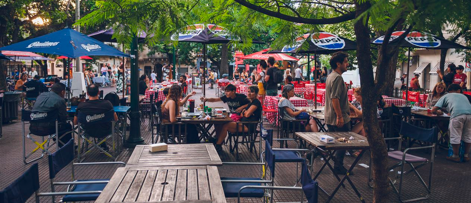 Imagem destaque: Bares e restaurantes elevam preços em julho, mas seguram alta no acumulado