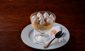 Imagem: NB Steak apresenta releitura da torta de limão servida na taça