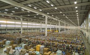 Imagem: Amazon instala centro de distribuição no Paraná e acelera entregas no Sul