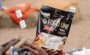Imagem: Docile lança marshmallow para assar no pós-churrasco em parceria com a 20BARRA9