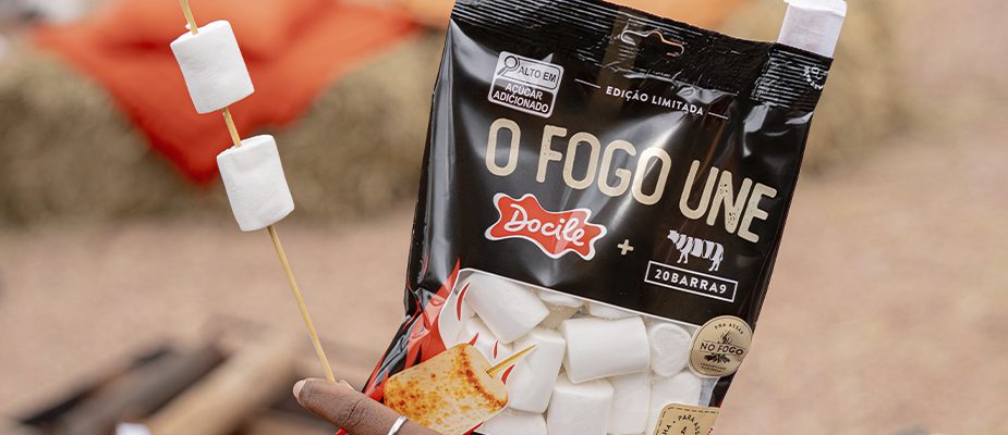 Imagem destaque: Docile lança marshmallow para assar no pós-churrasco em parceria com a 20BARRA9