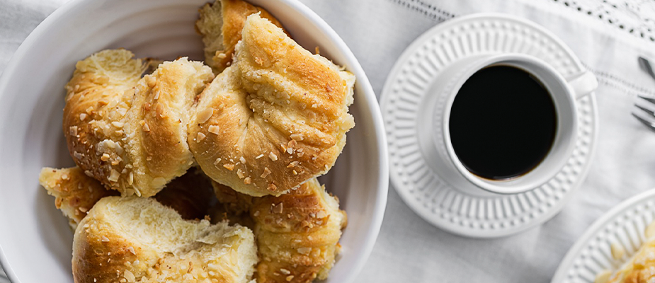 Imagem destaque: Casa do Croissant celebra 30 anos com lançamento do Pão Croissant com Amêndoas