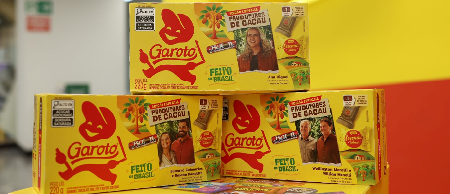 Imagem destaque: Garoto estampa produtores de cacau em nova edição da caixa de bombons