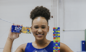 Imagem: BIS e UNO lançam collab com campanha estrelada por Rebeca Andrade