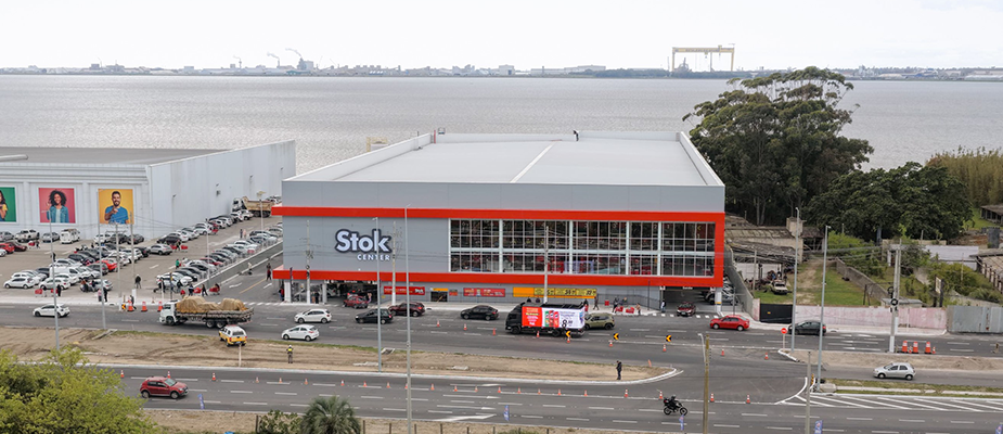 Imagem destaque: Stok Center inaugura 2ª loja em Rio Grande (RS) e chega a 48 unidades