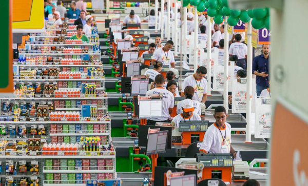 Imagem: Justiça condena Atacadão a pagar R$ 50 mil por venda de produtos impróprios