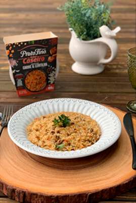 Imagem: Conheça o Arroz com Carne e Lentilha da Linha Prato Fino Sabor Caseiro