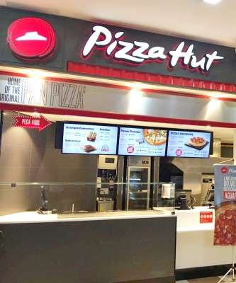 Imagem: Pizza Hut Instala Ponto Dentro do Frango Assado
