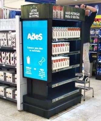 Imagem: Coca-Cola Leva Telas Digitais para o Ponto de Venda