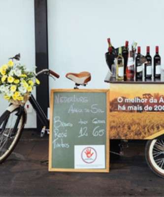 Imagem: Vinícola Sul-Africana Oferece Rótulos em Food Park