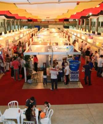 Imagem: Feira de Oportunidades Viacredi (SC)