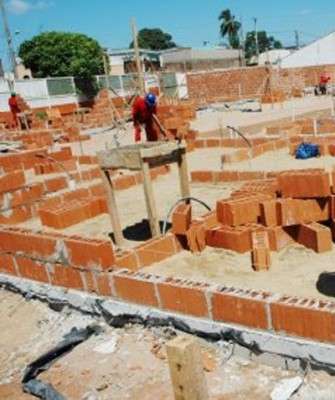 Imagem: Construção: Indústria Reduz Previsão Para 2014
